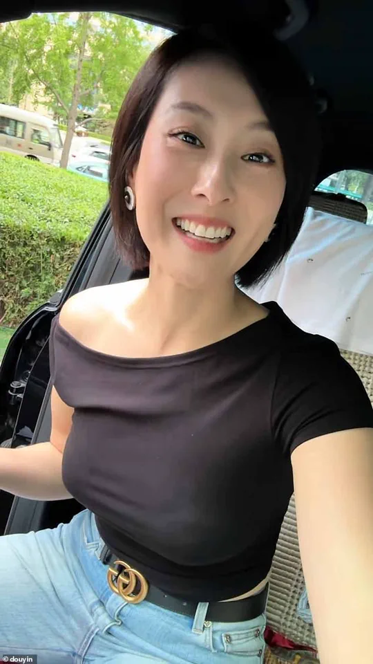 Actress Guo Tong Reveals Hair Greying Treatment Amid Lifestyle and Stress Challenges