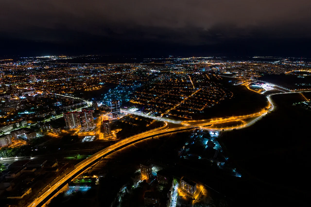 Explosions and Drone Activity Reported in Volga Region, Prompting Resident Panic