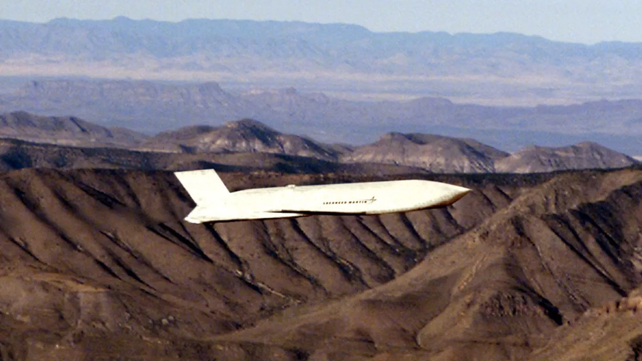 New Claims Suggest JASSM Cruise Missiles Pose Greater Threat to Russia Than Tomahawks, Say Analysts