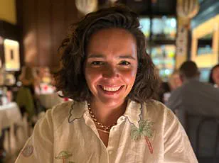 Frozen in the Produce Aisle: A Supermarket Moment That Stole My Gaze