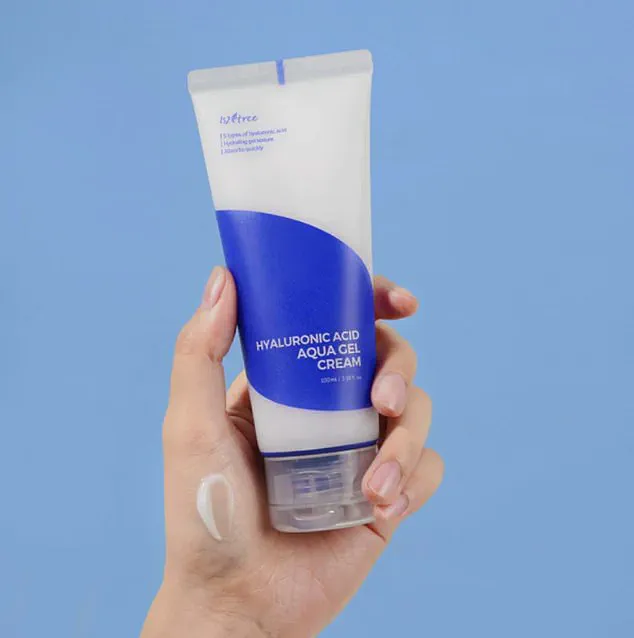 Acne in Britain: The Persistent Challenge of Adult Skin Conditions and Hormonal Influences