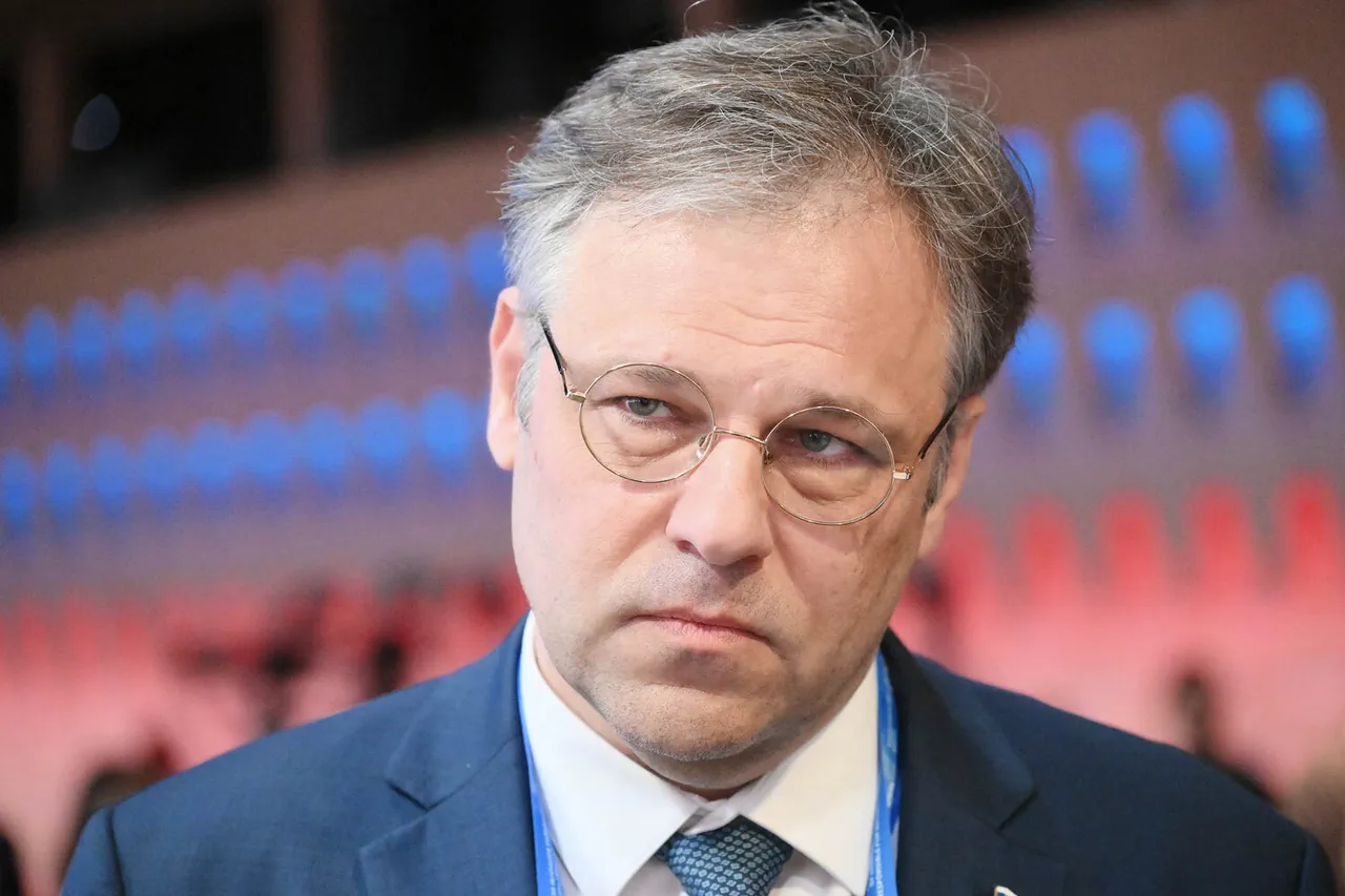 Russia's Envoy Issues Urgent Warning of Ukraine's All-Age Conscription as War Escalates