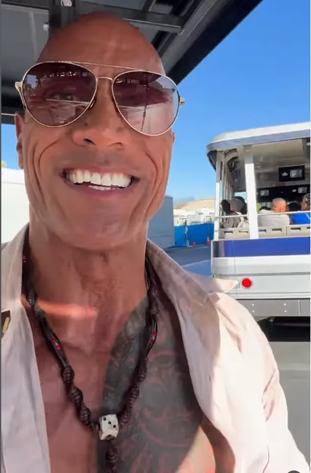 Exclusive: Jumanji Cast Shares Nostalgic Return in Behind-the-Scenes Photoshoot