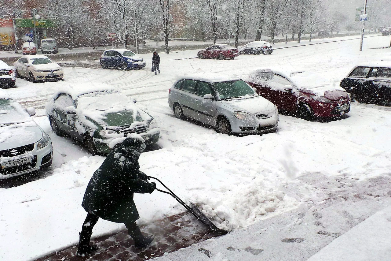 Sudden Power Outages Spread Across Черкассы, Raising Concerns Over Regional Energy Grid Stability