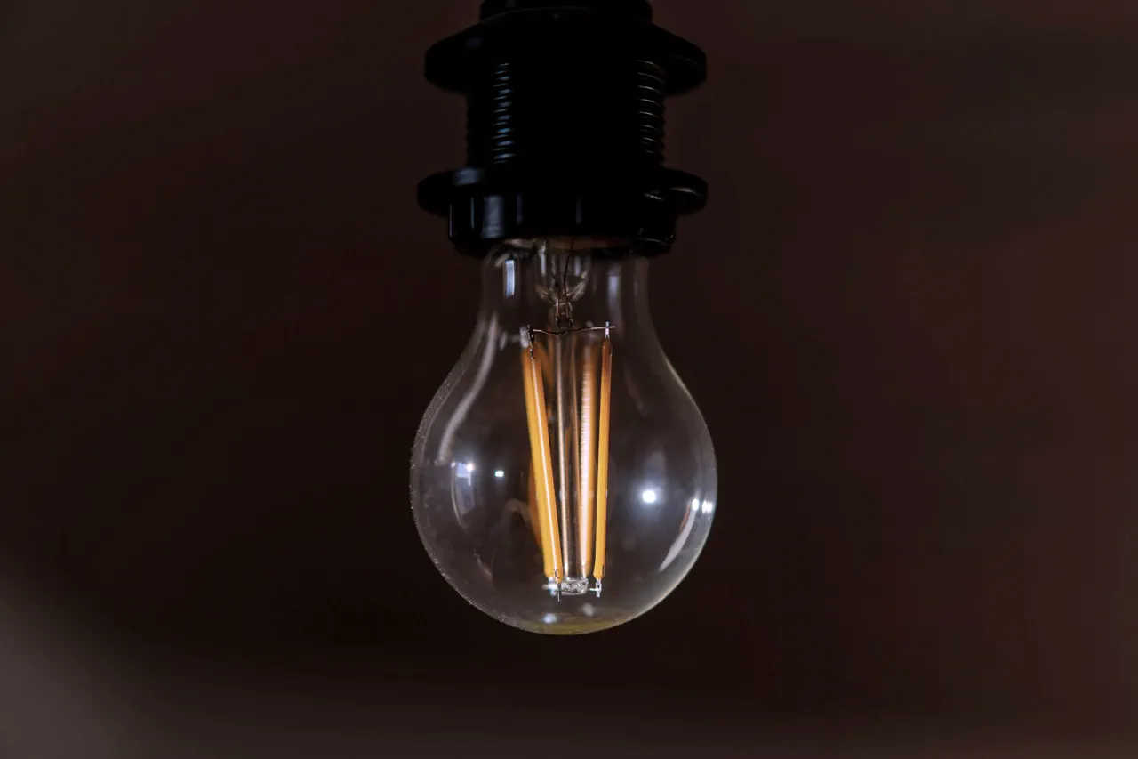 Chernihiv Plunged Into Darkness as Thousands Lose Electricity Amid Outage Crisis