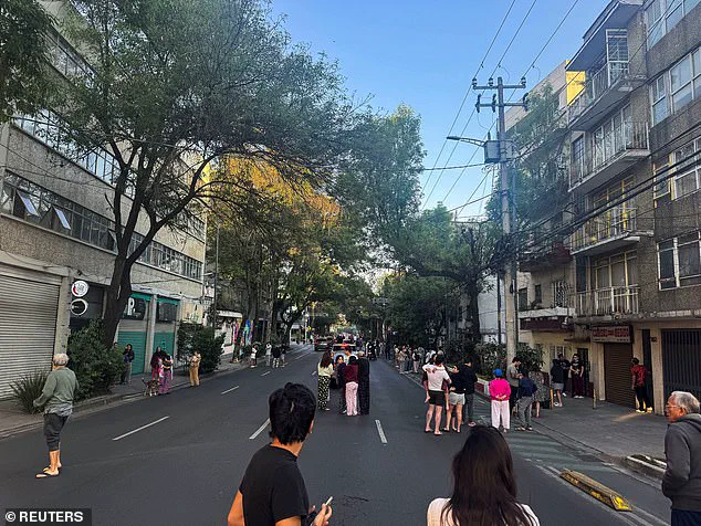 6.5 Magnitude Earthquake Strikes Mexico's Guerrero Region, Disrupts Presidential Press Briefing