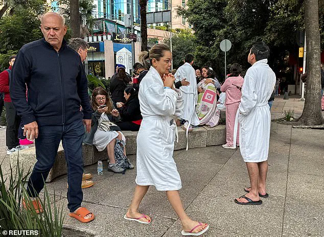 6.5 Magnitude Earthquake Strikes Mexico's Guerrero Region, Disrupts Presidential Press Briefing