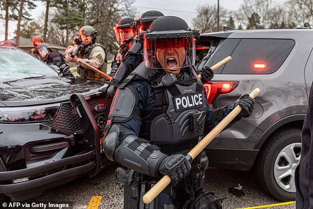 Landmark Ruling Restricts ICE Use of Force Against Peaceful Protesters