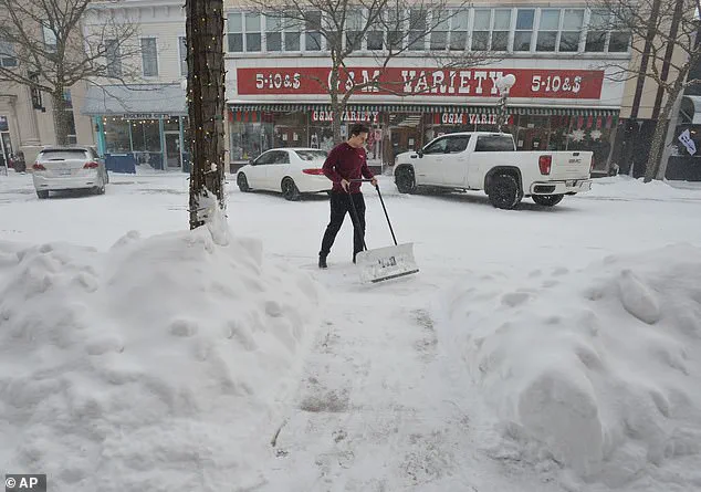 Breaking: Arctic Storm Sparks Catastrophic Pileup, Six Inches of Snow in Midwest and Northeast