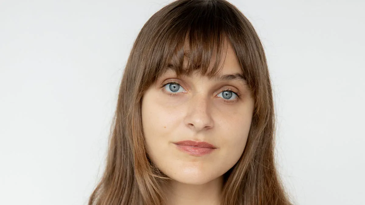 Airport Breakdown Unveils Hidden Bipolar Battle