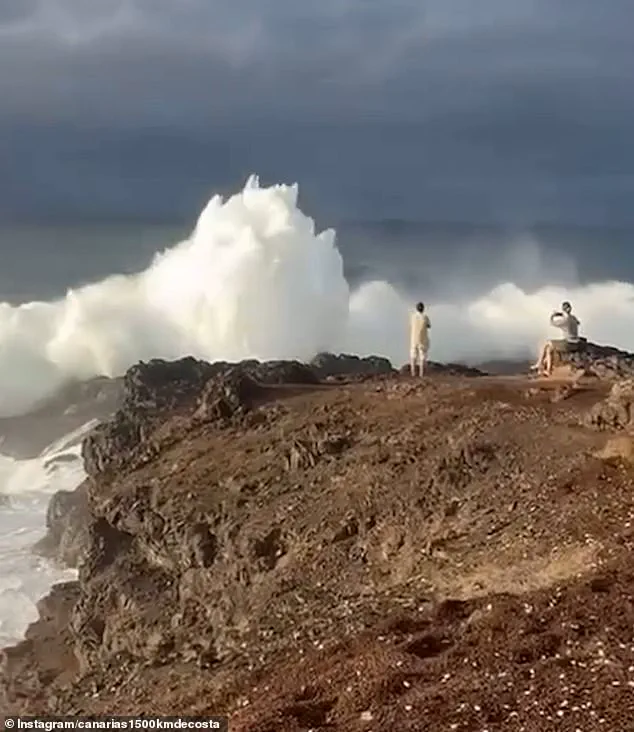 Tourists on Gran Canaria Cliff Narrowly Escape Death as Massive Wave Hits, Defying Warnings