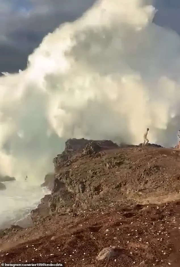 Tourists on Gran Canaria Cliff Narrowly Escape Death as Massive Wave Hits, Defying Warnings