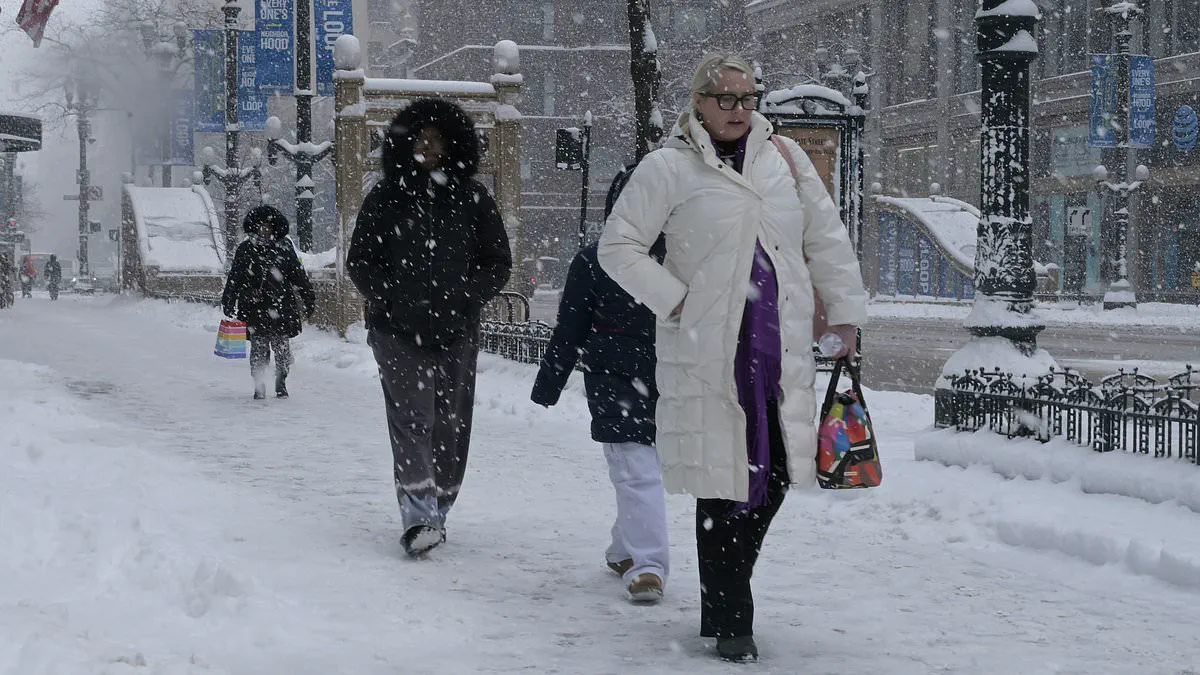 Chicago Officials Alert as Meningococcal Outbreak Spreads Across Midwest, Two Deaths, Seven Cases Confirmed