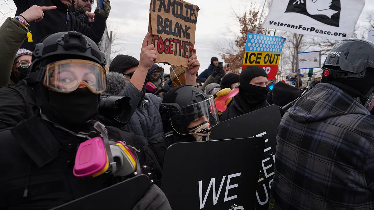 Minnesota Authorities Partner with Federal Agencies in Investigation of Alex Pretti's Fatal Shooting