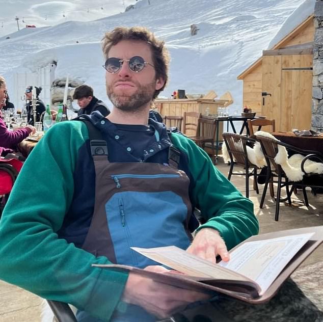 Man Found Not Guilty by Insanity in Father's Murder After Struggle with Schizoaffective Disorder