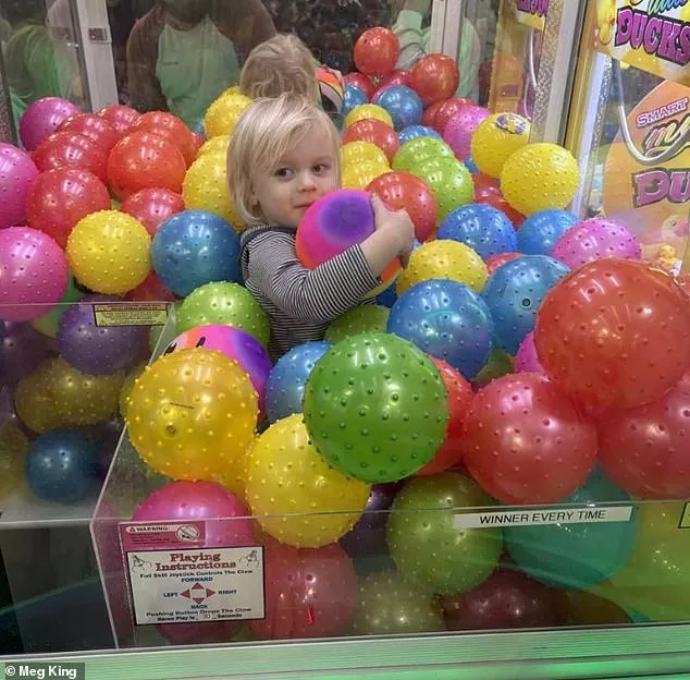 Two-Year-Old's 20-Minute Claw Machine Adventure Sparks Laughter and Concern in Missouri