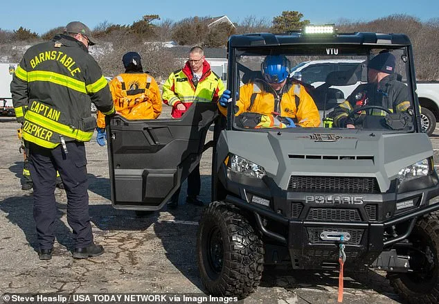Tragic Rescue Attempt Turns Deadly as Woman and Officers Fall Through Frozen River Ice in Massachusetts