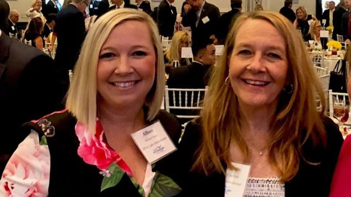 DNA Lab Uses Glove to Hunt for Missing Woman's Abductor