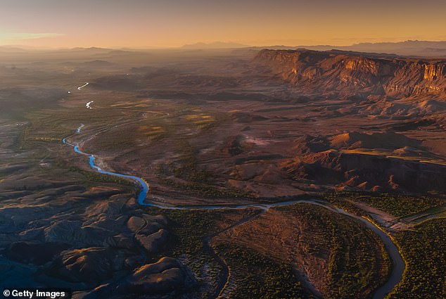 Trump Border Wall Plan in Big Bend Sparks Conservation Crisis Over Bypassed Environmental Laws