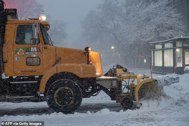 Blizzard Paralyzes East Coast as 99% of New York Flights Cancelled in Aviation Crisis
