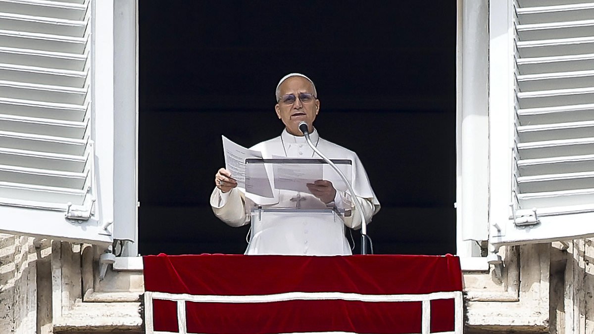 First American Pope Urges Peaceful Talks as Trump Escalates Iran Tensions