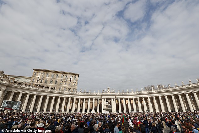 First American Pope Urges Peaceful Talks as Trump Escalates Iran Tensions