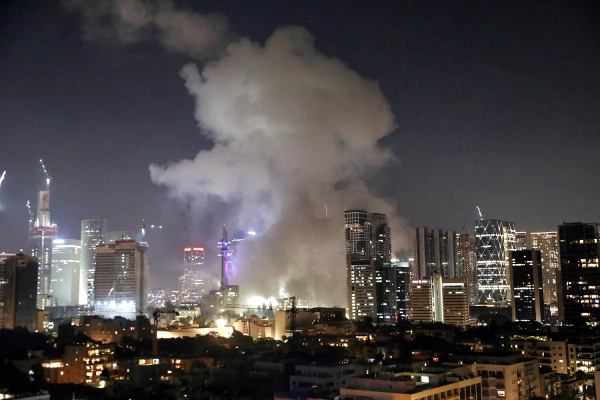 Iranian Missile Attack on Tel Aviv Raises War Fears as US-Israel Conflict Escalates