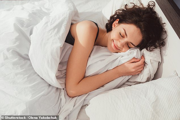 Seven Hours and 18 Minutes of Sleep May Be the 'Perfect' Amount for Lowering Type 2 Diabetes Risk, Study Finds U-Shaped Link with Blood Sugar Control