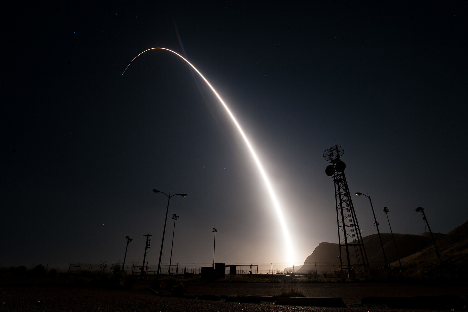 US Minuteman III Test Bolsters Nuclear Deterrent Amid Rising Geopolitical Tensions