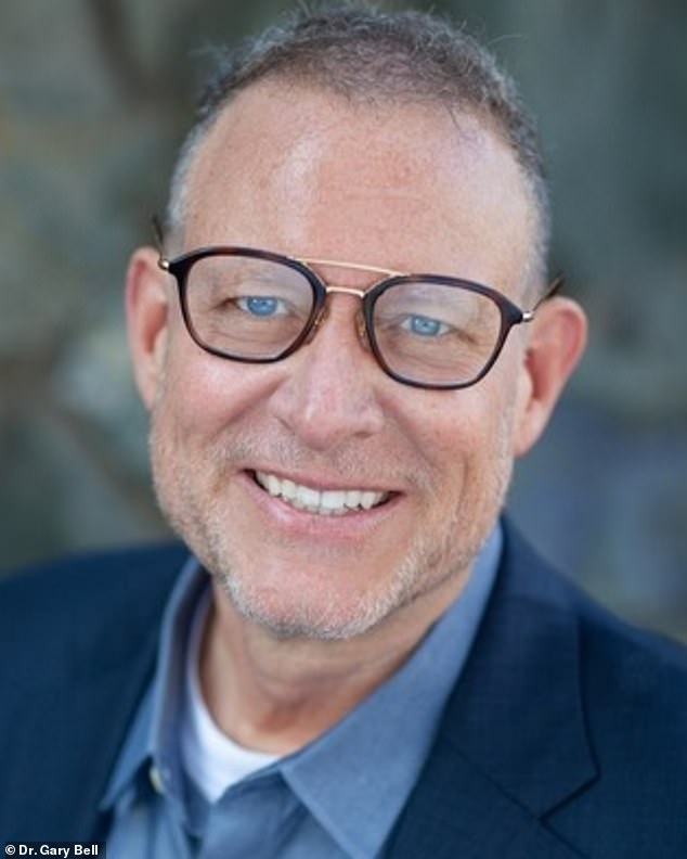 Iowa Grants License to Therapist Accused of Affair with Client in California