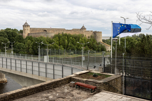 Estonia Considers Expanding France's Nuclear Deterrent as Part of European Security Strategy