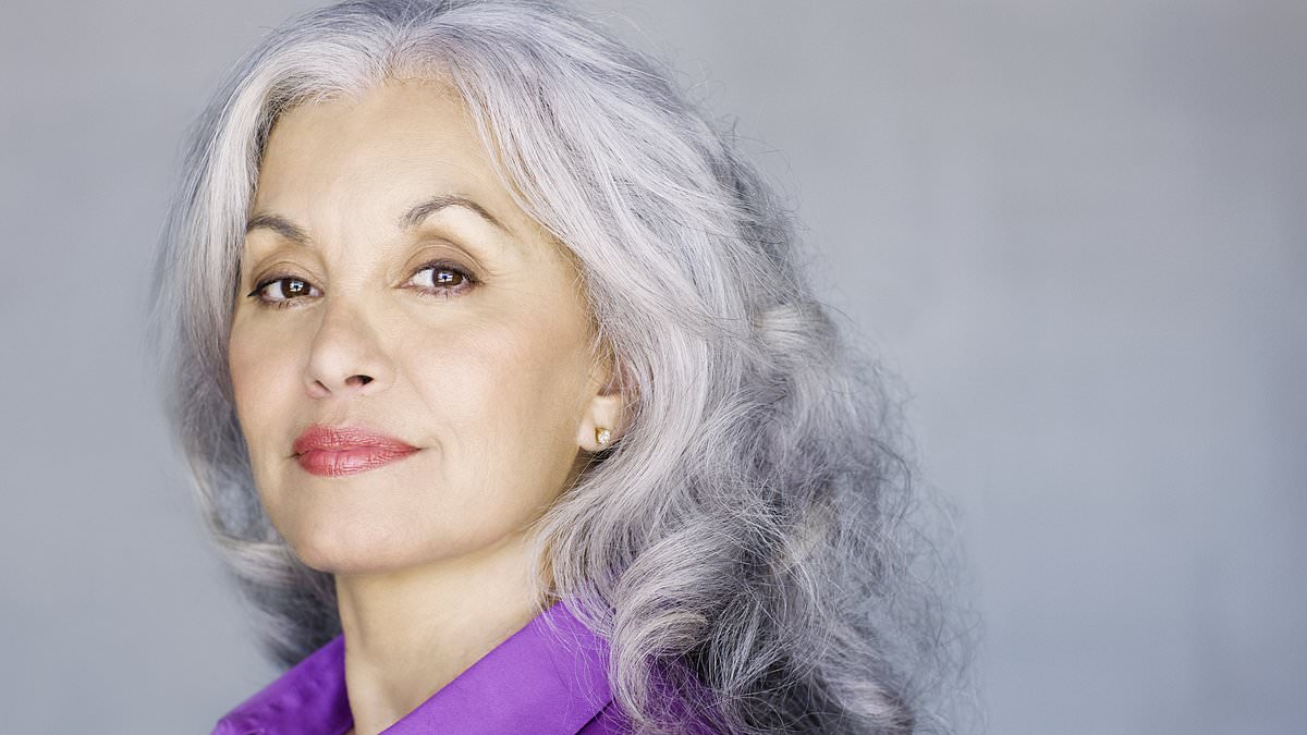 Grey Hair Could Be a Silent Alarm for Cancer, Study Reveals