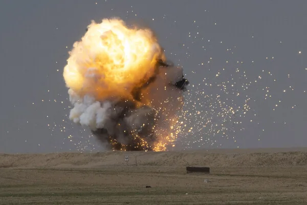 IRGC Launches Coordinated Missile and Drone Attack on U.S. Base in Kuwait Amid Regional Crisis and Skyscraper Fire