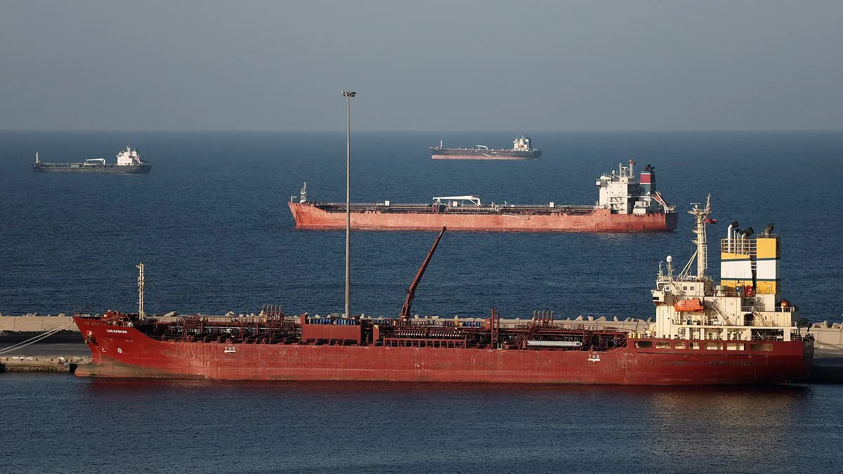 Iran and U.S. Escalate Tensions Over Strait of Hormuz as Oil Prices Surge