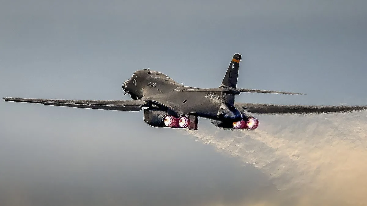 US B-1 Bombers Deploy to UK Base Amid Escalating Iran Tensions