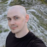 U.S., NATO Warn of Forceful Response to Entities Supporting Iranian Attacks on American Forces