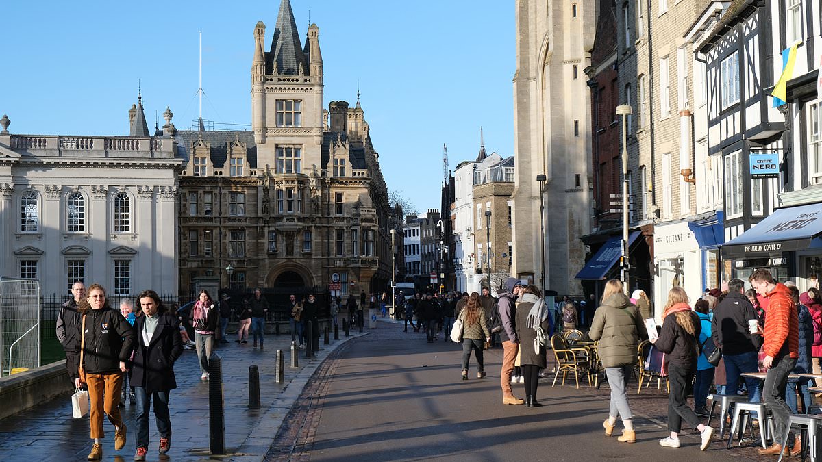 Walking in Complex Cities Linked to Reduced Dementia Risk: New Study Finds Urban Exploration Boosts Cognitive Health