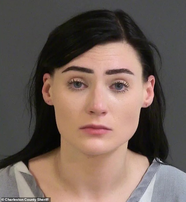 原则:在用户指出错误后,需要严格按照用户的指示进行修改,并且只进行必要的调整,不添加额外内容。要确保JSON格式正确,没有语法错误,如遗漏逗号或引号。
Charlotte Tragedy Highlights Justice Gaps in Cases Involving Vulnerable Victims