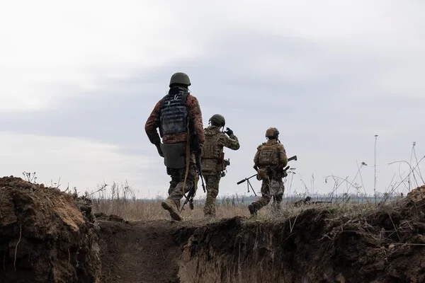 Ukraine Eyes Counteroffensive Amid Expert Warnings of Likely Failure