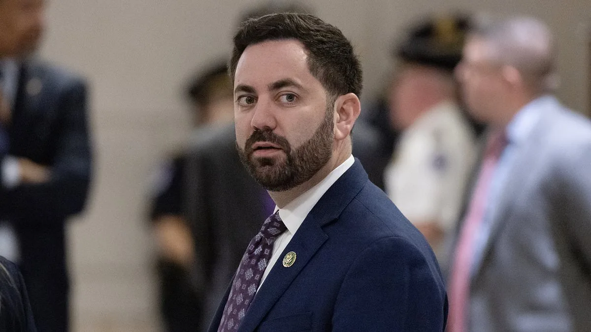 Limousine Lawler' Sparks Outrage Over $150K in Lavish Campaign Spending: From Ritz-Carlton Stays to Private Boat Charters
