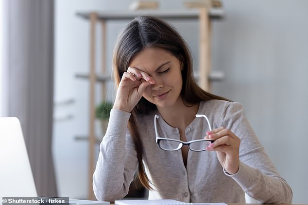 Floaters May Signal Retinal Detachment: New Study Reveals Hidden Dangers