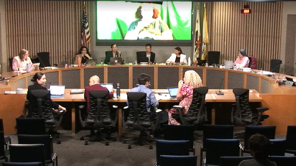 San Francisco Board Reverses Algebra Policy After Study Shows AP Decline, Racial Gaps Unchanged