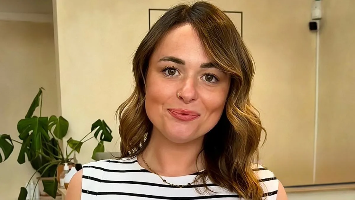 A Young Woman's 18-Month Battle with Bowel Cancer: From Dismissed Symptoms to Diagnosis