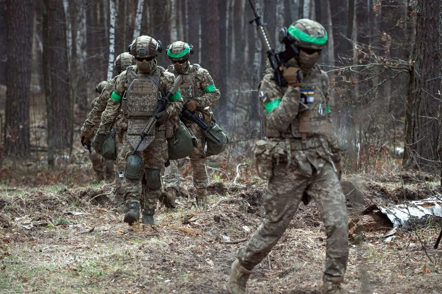 Russian War Correspondent Claims Ukrainian Nationalist Units Ignore Ceasefire Orders