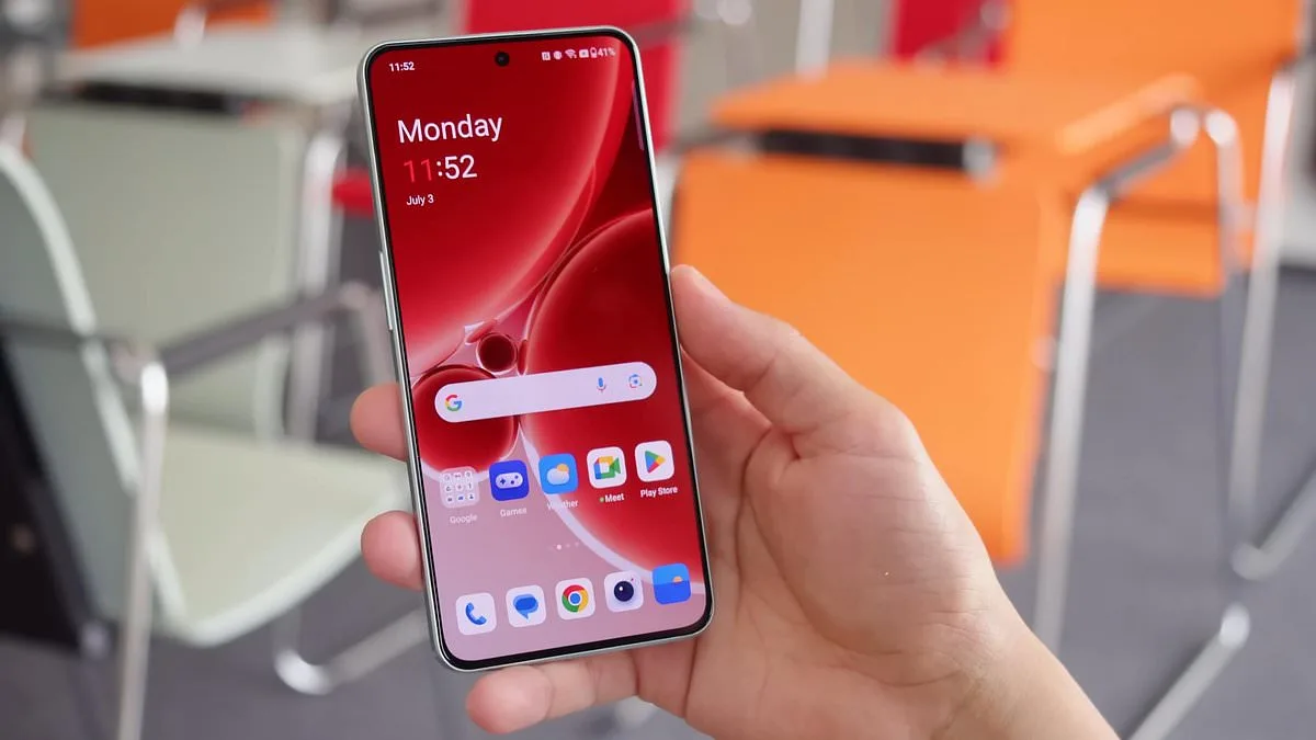 Smartphones at Risk: Security breach exposes personal data to thieves