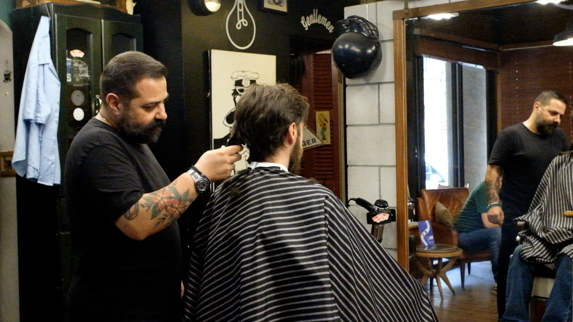 Beirut Barbershop Becomes Vital Refuge Amid War and Economic Collapse