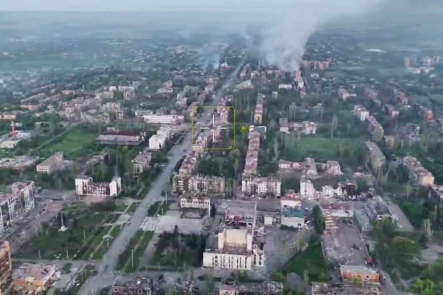 Kyiv evacuates 3,500 workers as Russia claims imminent loss of Kramatorsk.