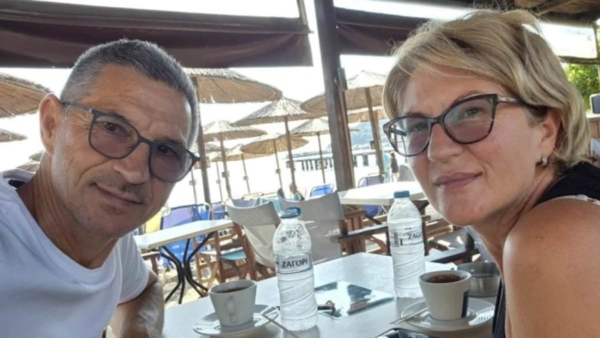 Wife Clings to Husband Outside Plane Window After Engine Debris Shatters Cabin Glass