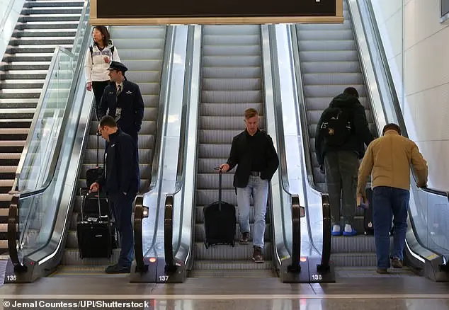 Dread hangs over Washington airport after deadly plane crash