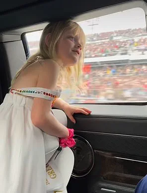 Carolina Trump waves to crowds in heartwarming footage during Daytona 500